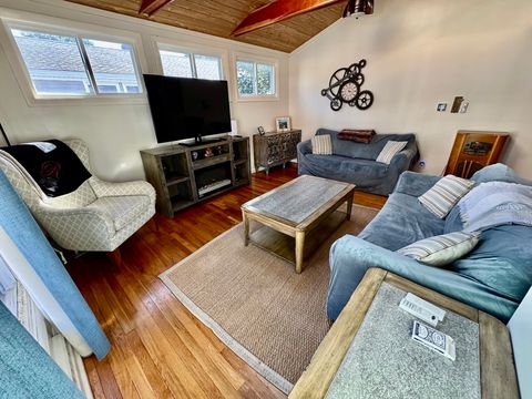 99 Nantasket Ave All Util Incl in 12/15 Hull MA 02045