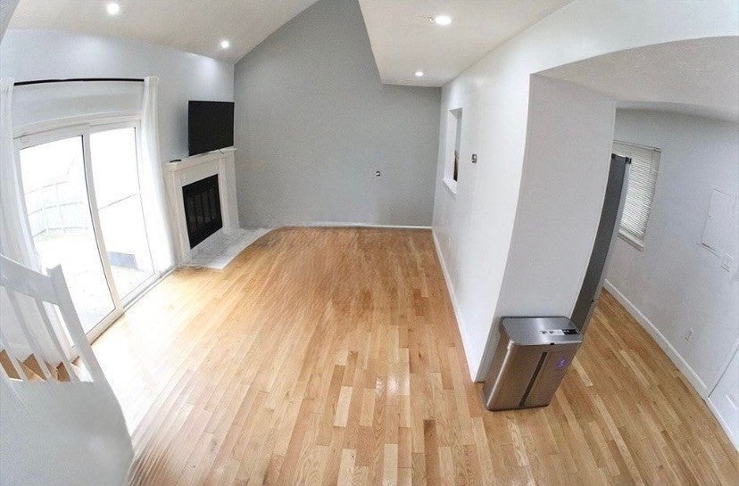 233 Lake St D