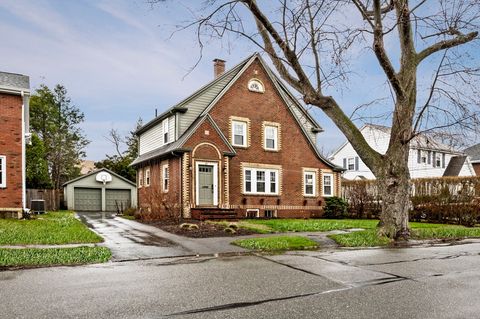 23 Auburndale Road Marblehead MA 01945