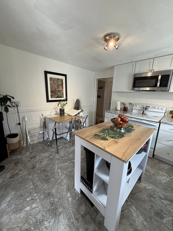 87 Weaver Rd
