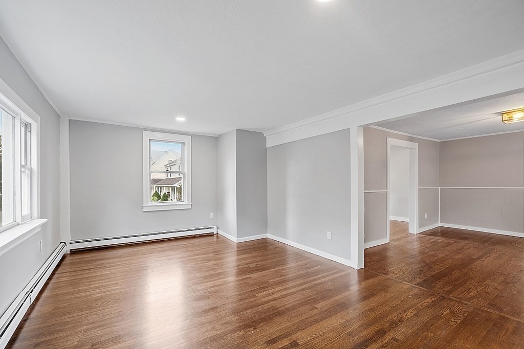 18 1st St