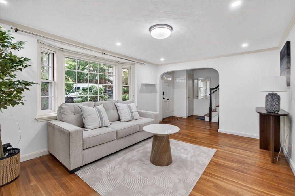 64 Redlands Rd