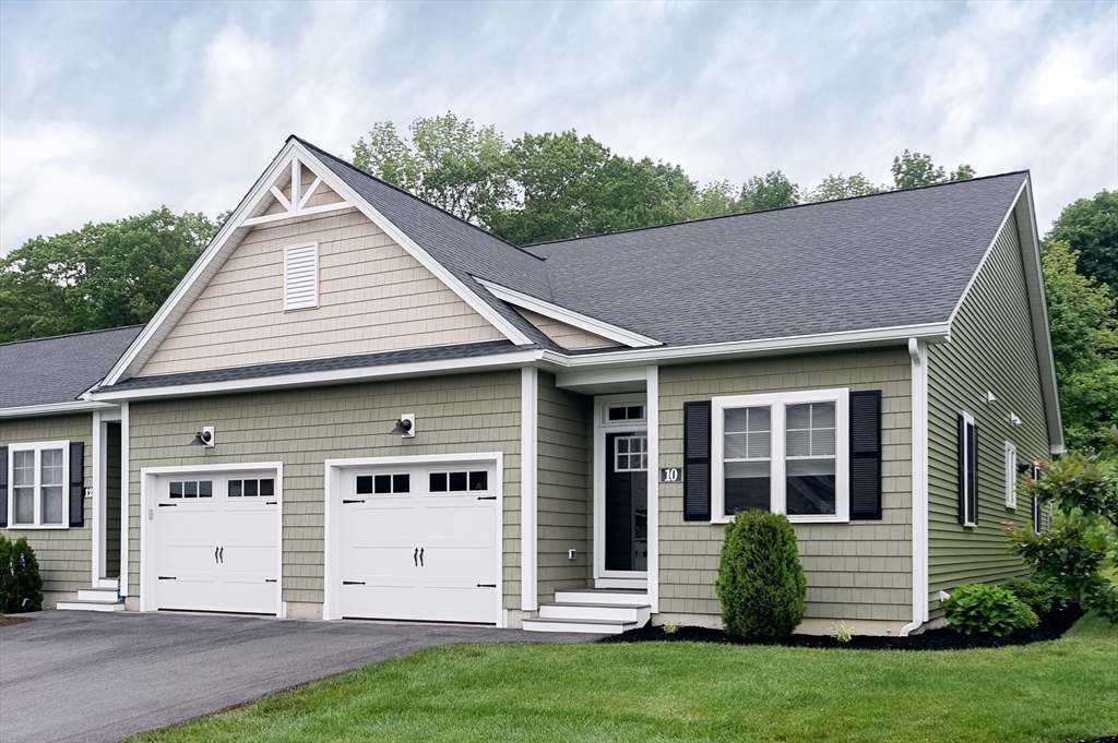 10 Soucy Drive .