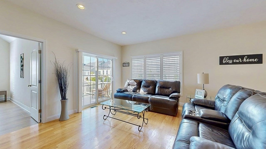 27 Tea Party Circle 27