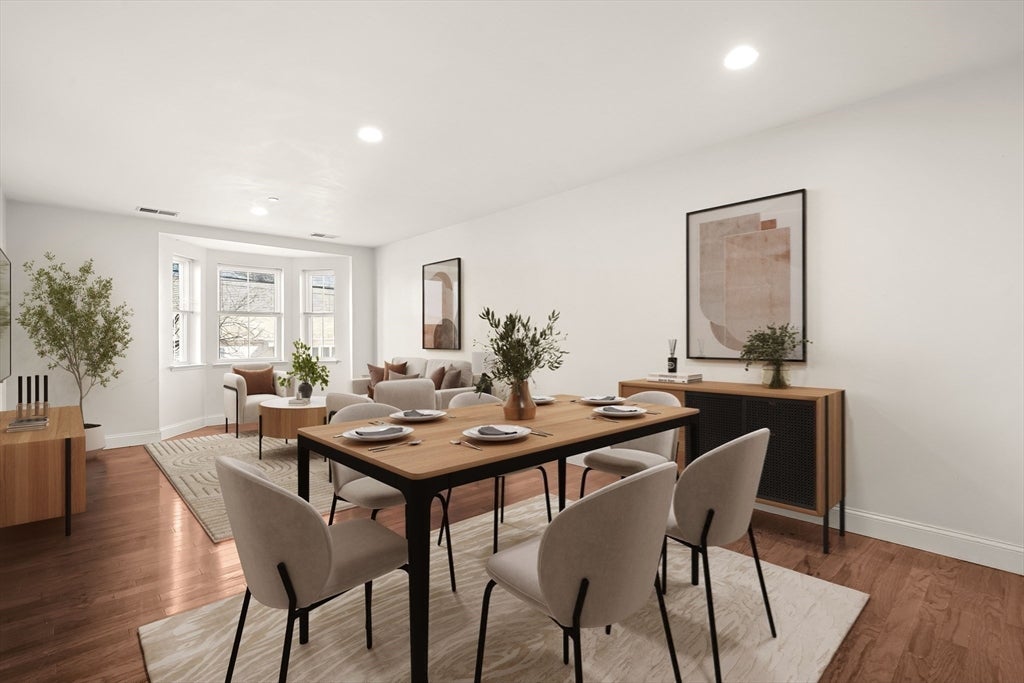 120 Wyllis Ave 103
