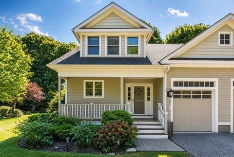 Photo of 36 Roosevelt Rd #36, Lexington, MA 02420 (MLS # 73530544)