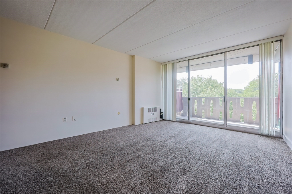 200 Swanton St 402