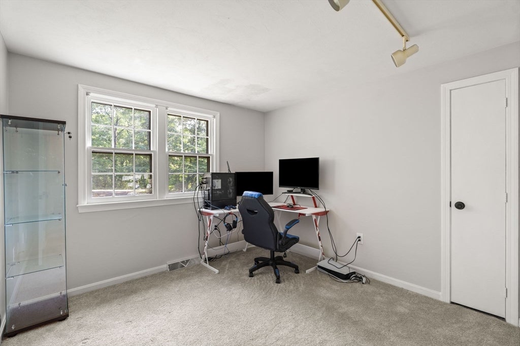 11 Groton Rd, Tyngsborough, MA, 11 Groton Rd, Tyngsborough, MA Photo #17