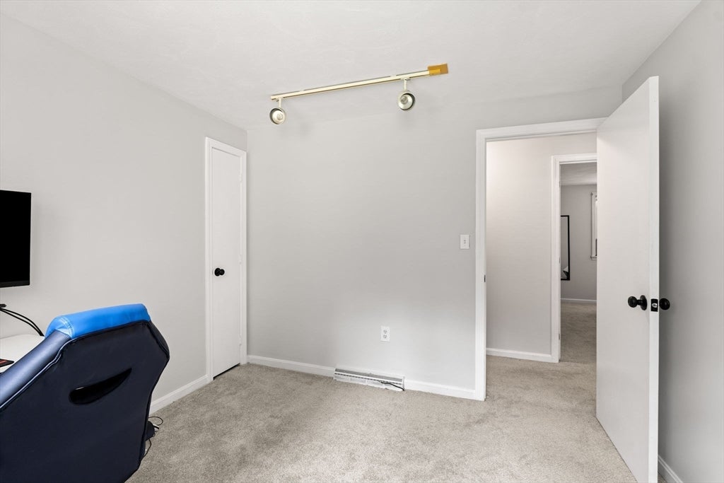 11 Groton Rd, Tyngsborough, MA, 11 Groton Rd, Tyngsborough, MA Photo #18