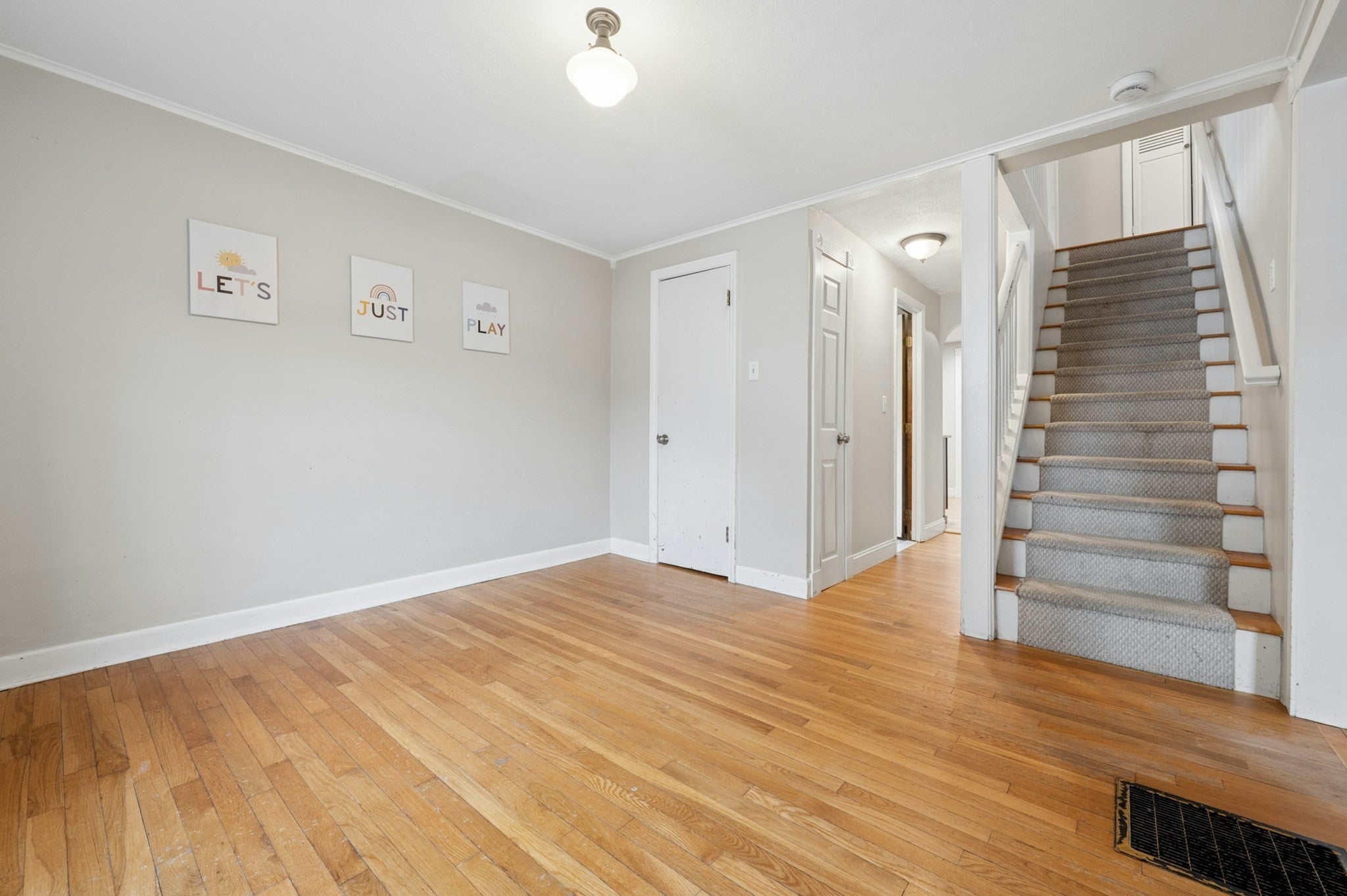 26 Millbury Ave, Millbury, MA, 26 Millbury Ave, Millbury, MA Photo #10