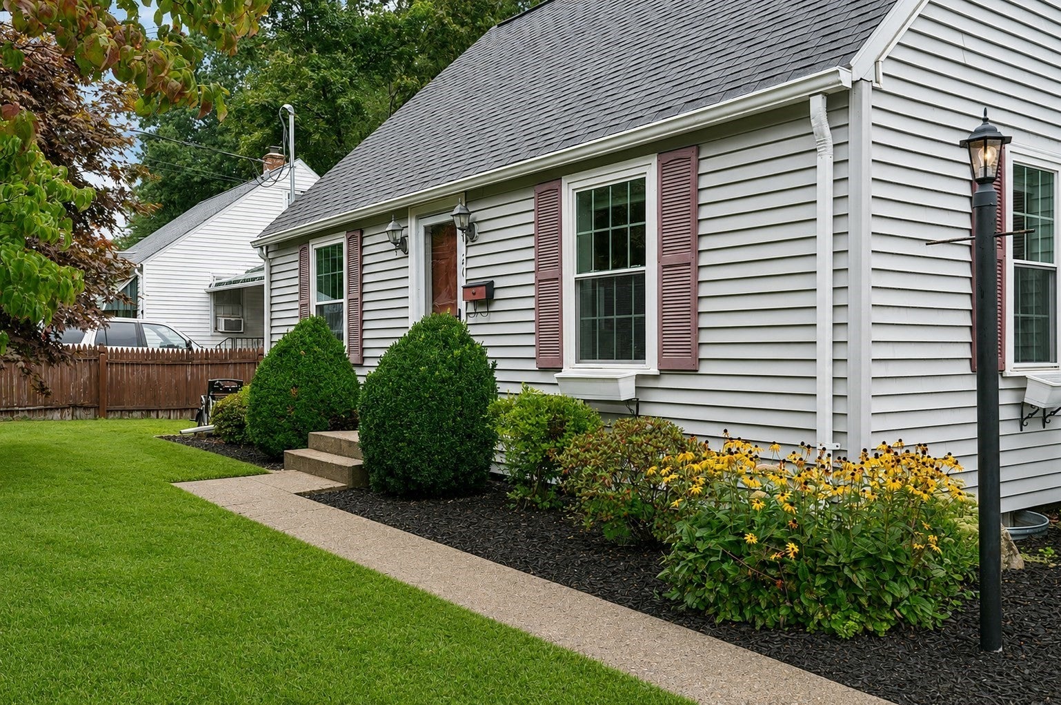 26 Millbury Ave