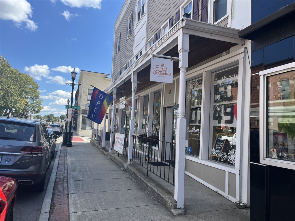 65 Main St