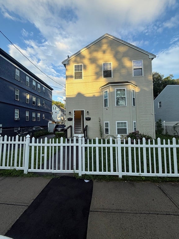 Photo of 14-16 Jacob St, Boston, MA