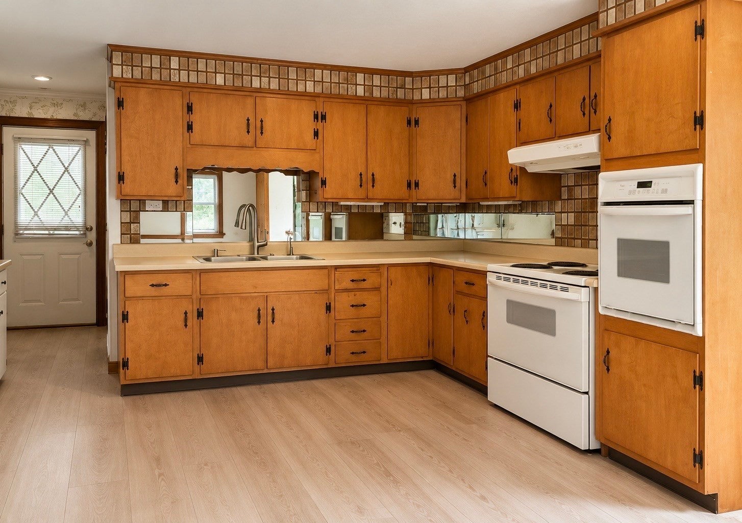 51 Whipple Rd, Billerica, MA, 51 Whipple Rd, Billerica, MA Photo #2