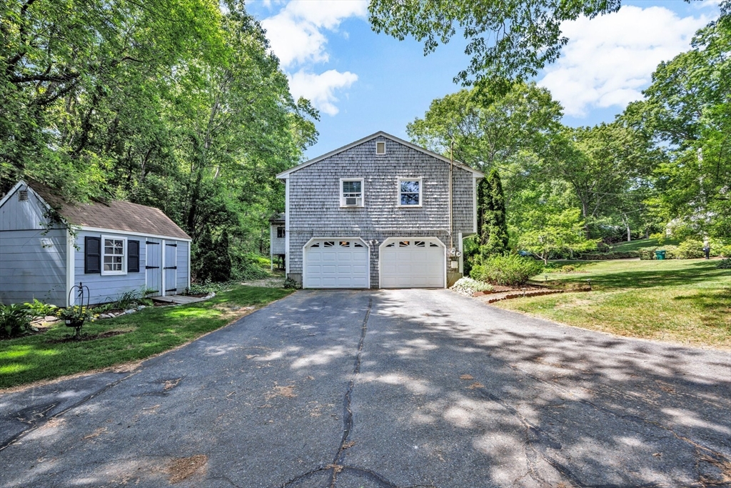 6 Woodvale Ave