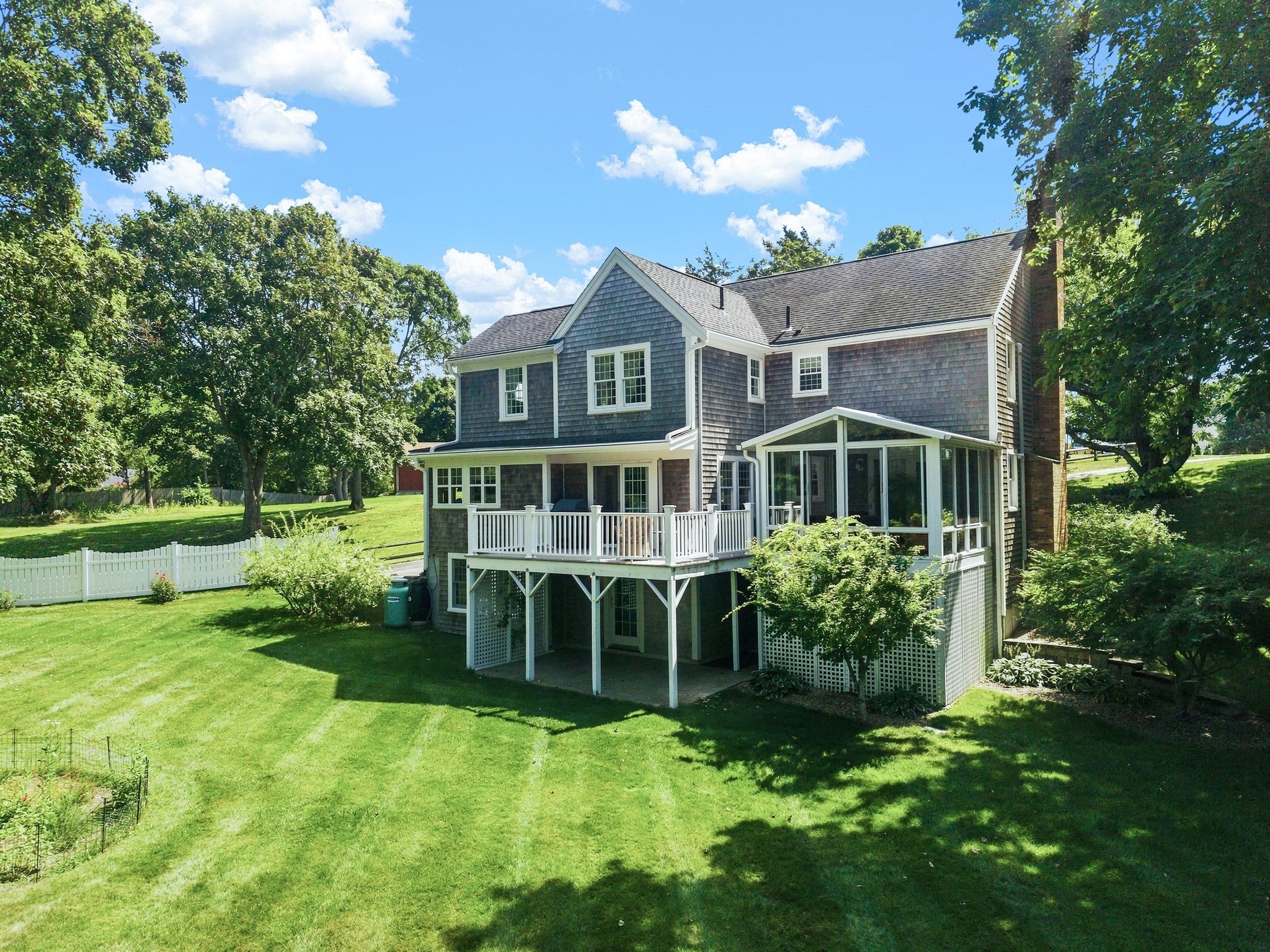 6 Meadowlark Ln