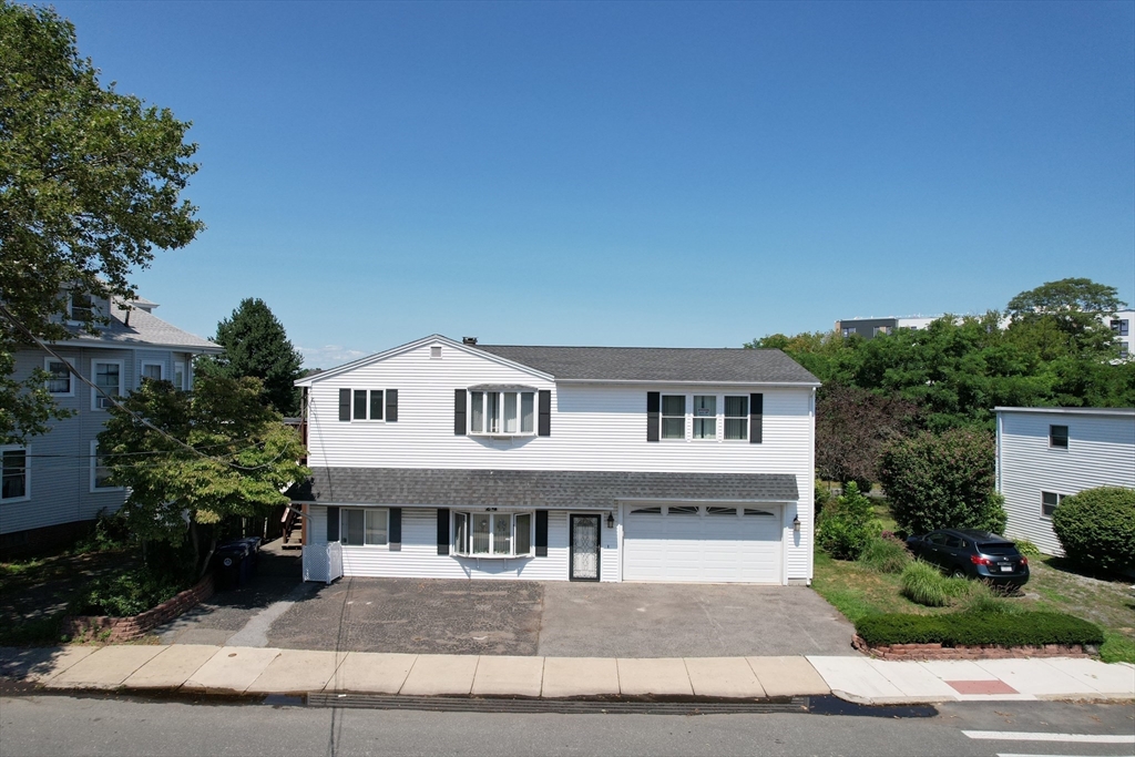 24 Webb St