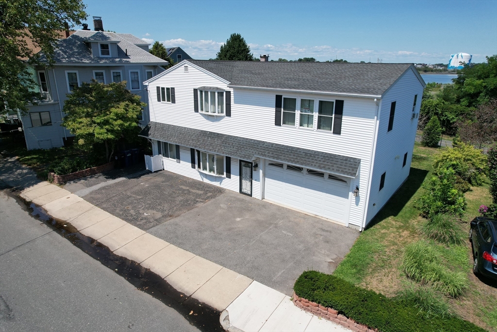 24 Webb St