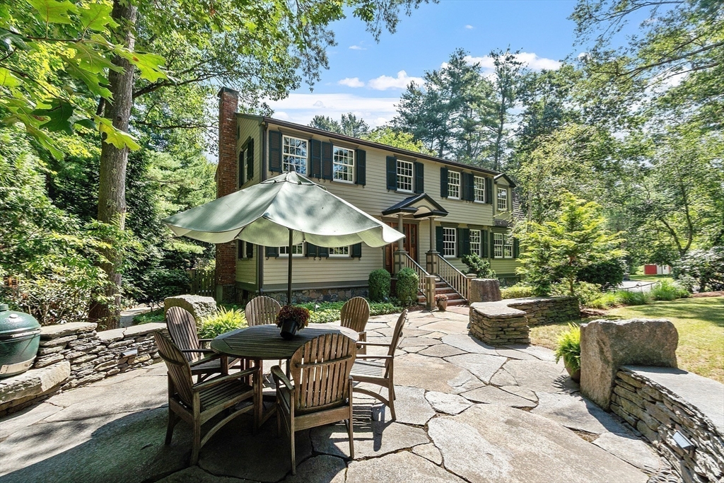 1 Seneca Cir