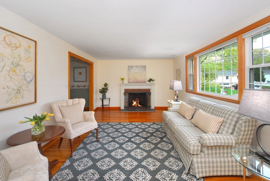 95 Bayberry Rd
