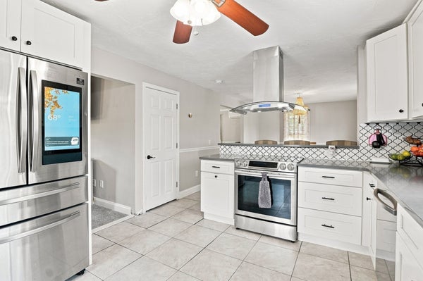 6 WESTVIEW DR, SUTTON, MA 01590 - Image 5fb63cbb654e7f3040887790efd02821/2149209907