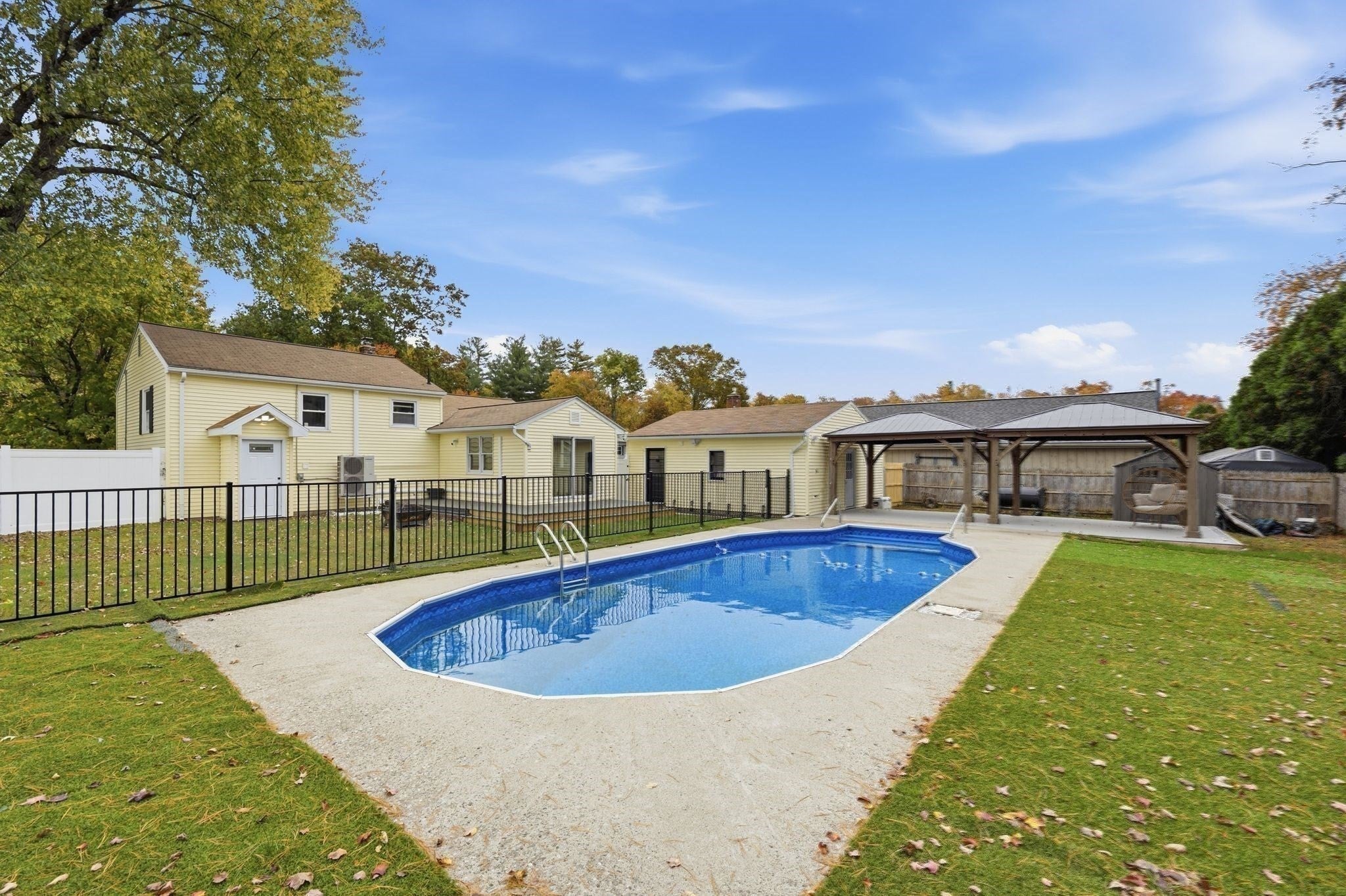 171 Tamarack Dr, Springfield, MA Photo #27