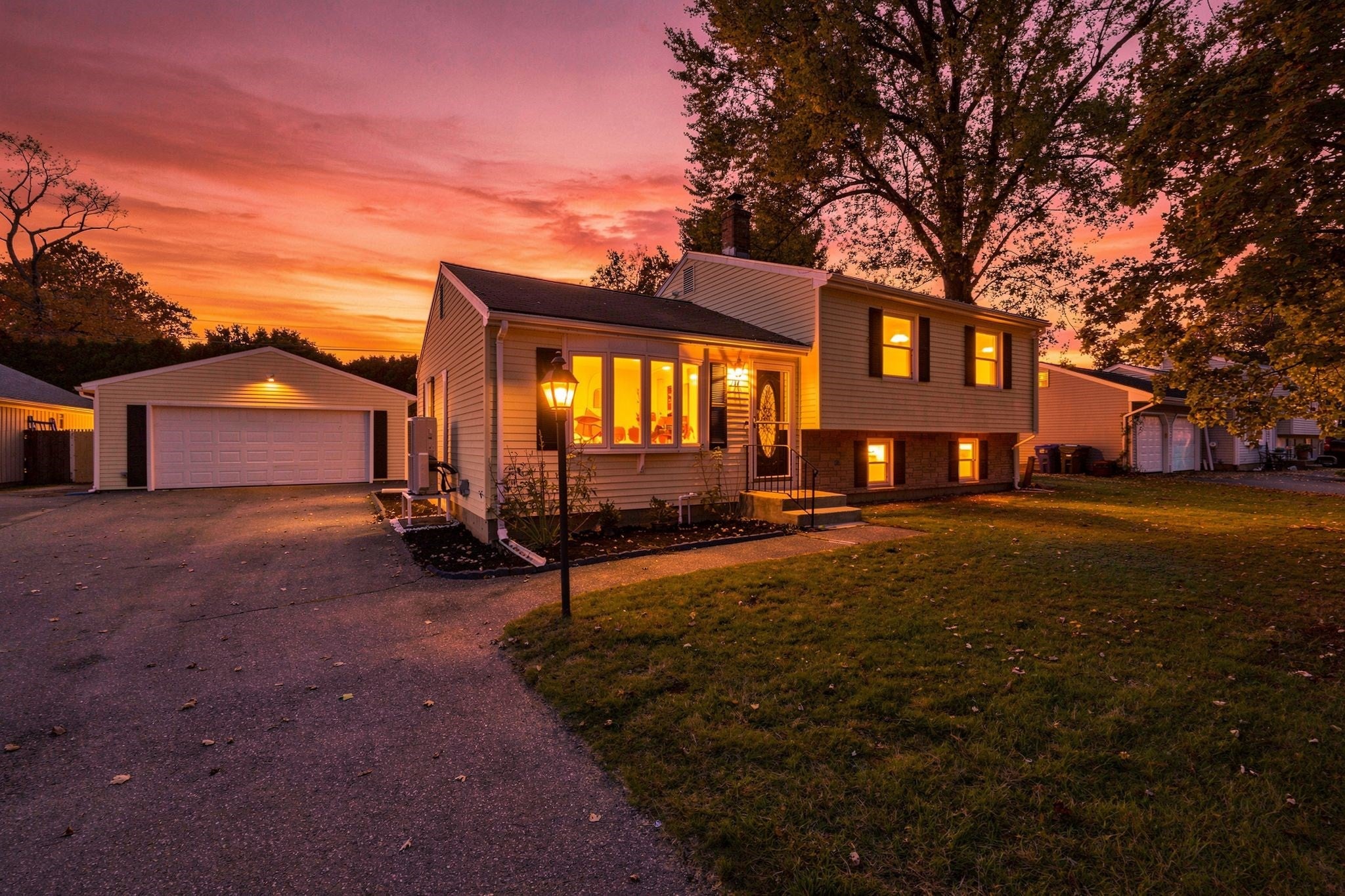Photo of 171 Tamarack Dr, Springfield, MA