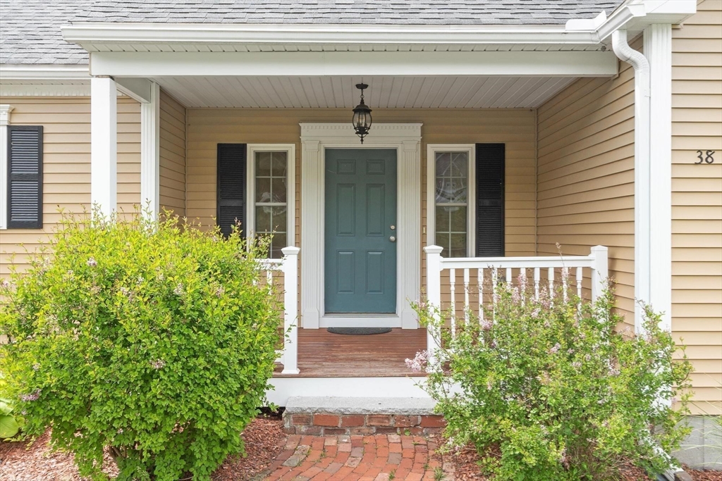 38 Hemlock Rd