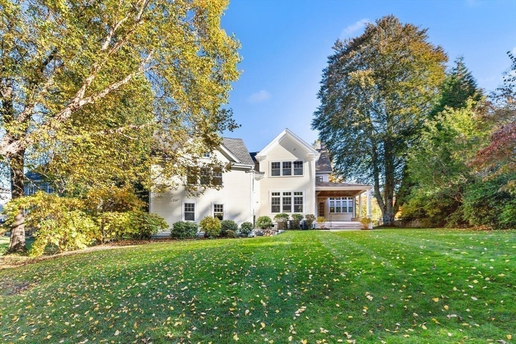 209 Waltham St