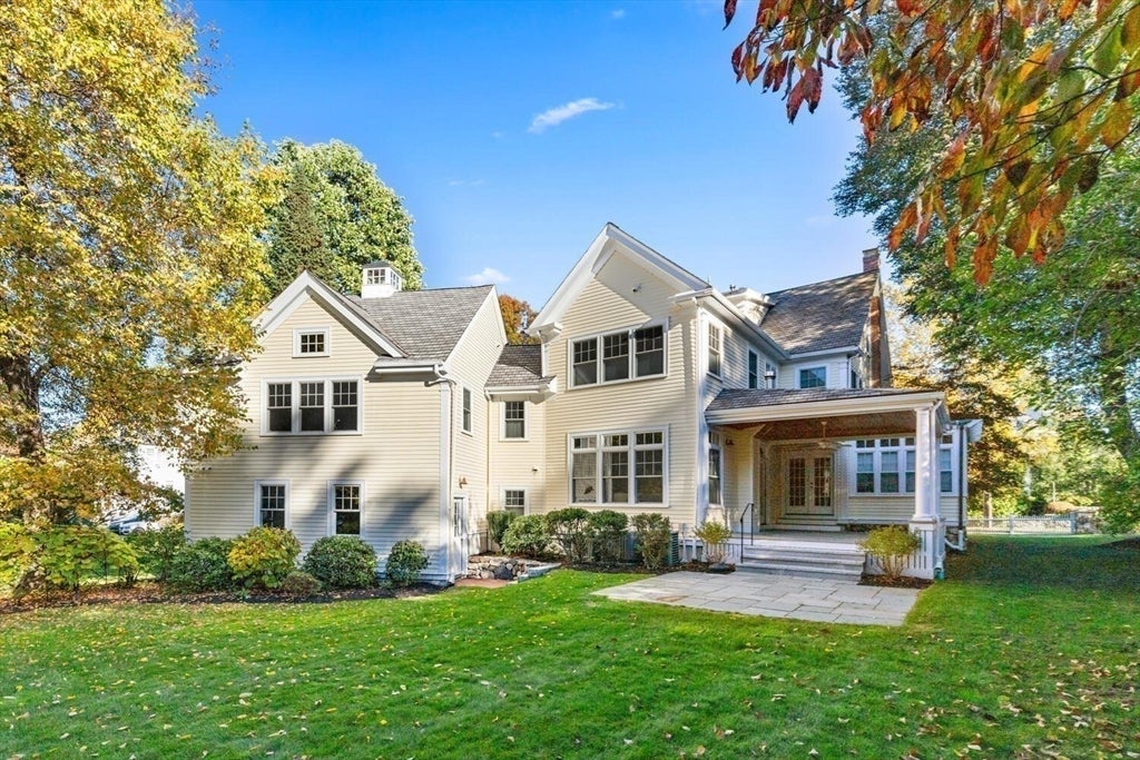 209 Waltham St