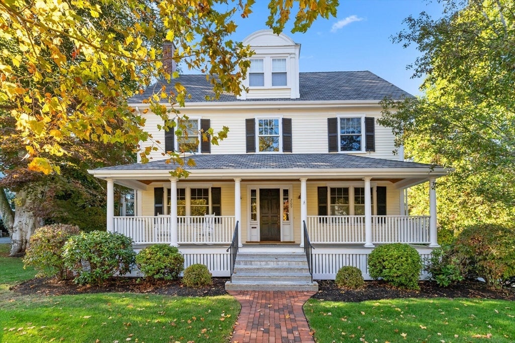 Photo of 209 Waltham St, Lexington, MA