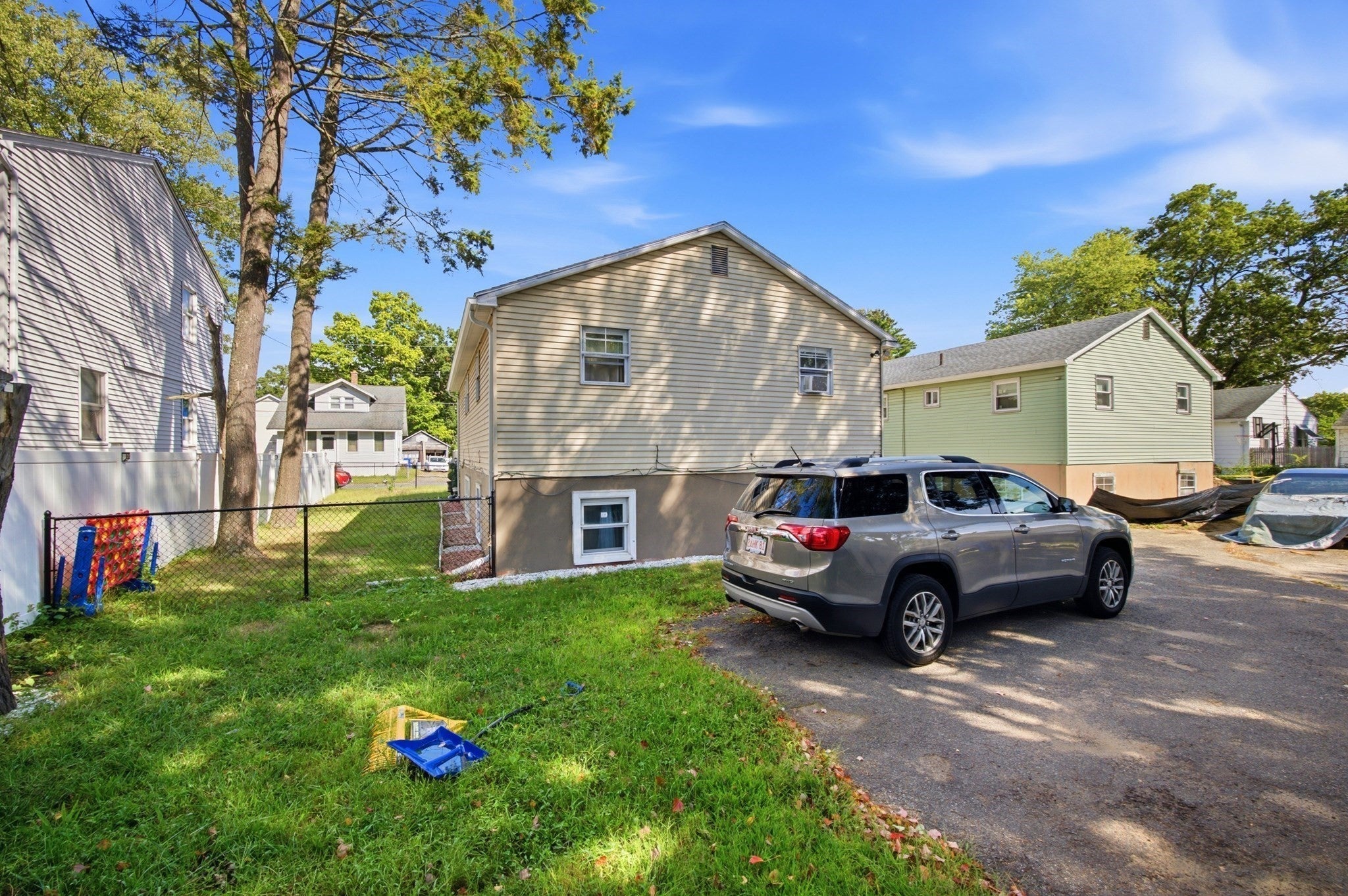 156-158 Santa Barbara St, Springfield, MA Photo #10