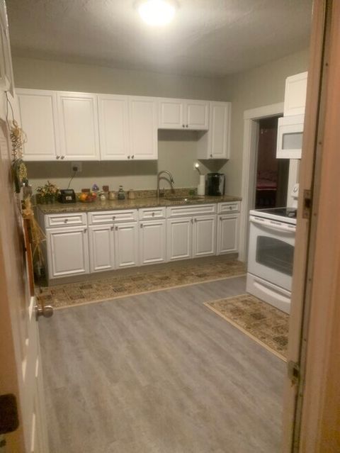 31 Snowling 2 Uxbridge MA 01569