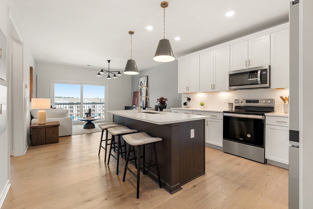 6 Stratton Drive 208