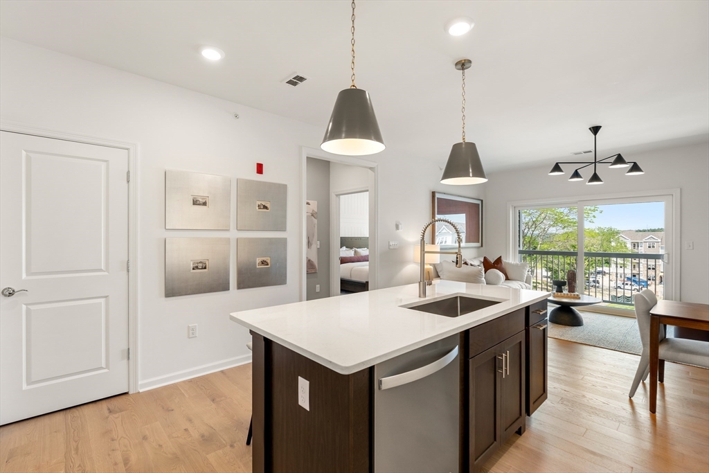 6 Stratton Drive 208