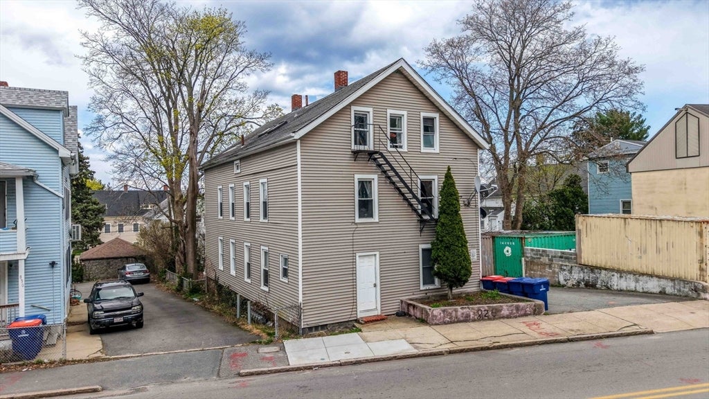 826 County St