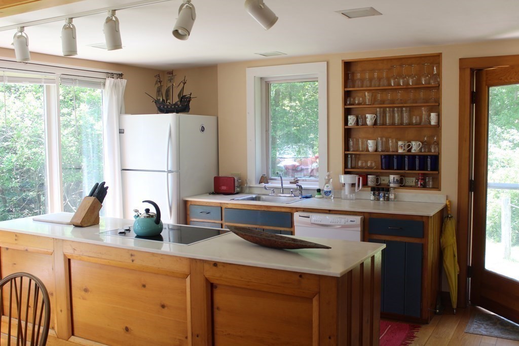 45 Aucoot Road Summer