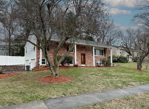Photo of 14 Minuteman Way, Shrewsbury, MA 01545 (MLS # 73531304)