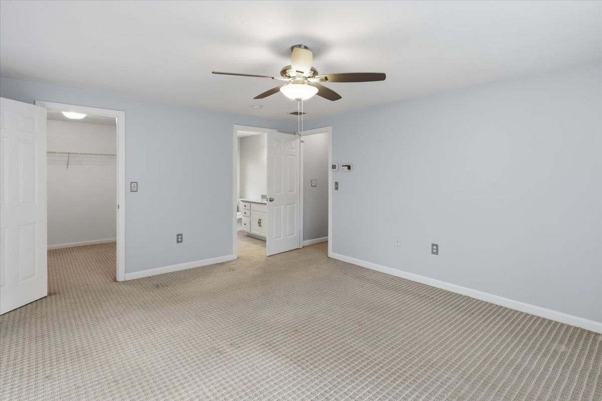 319 Oak St, Swansea, MA, 319 Oak St, Swansea, MA Photo #16