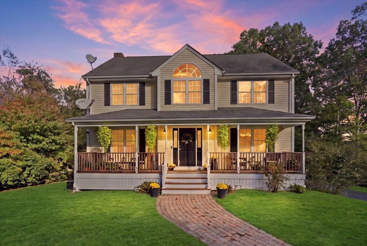 319 Oak St, Swansea, MA, 319 Oak St, Swansea, MA Photo #1