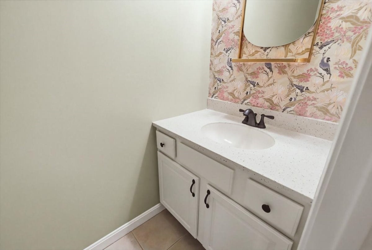 319 Oak St, Swansea, MA, 319 Oak St, Swansea, MA Photo #14
