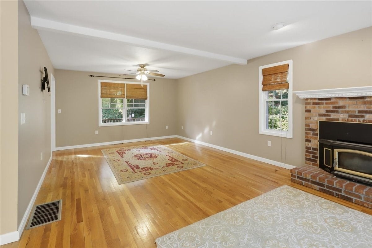319 Oak St, Swansea, MA, 319 Oak St, Swansea, MA Photo #7