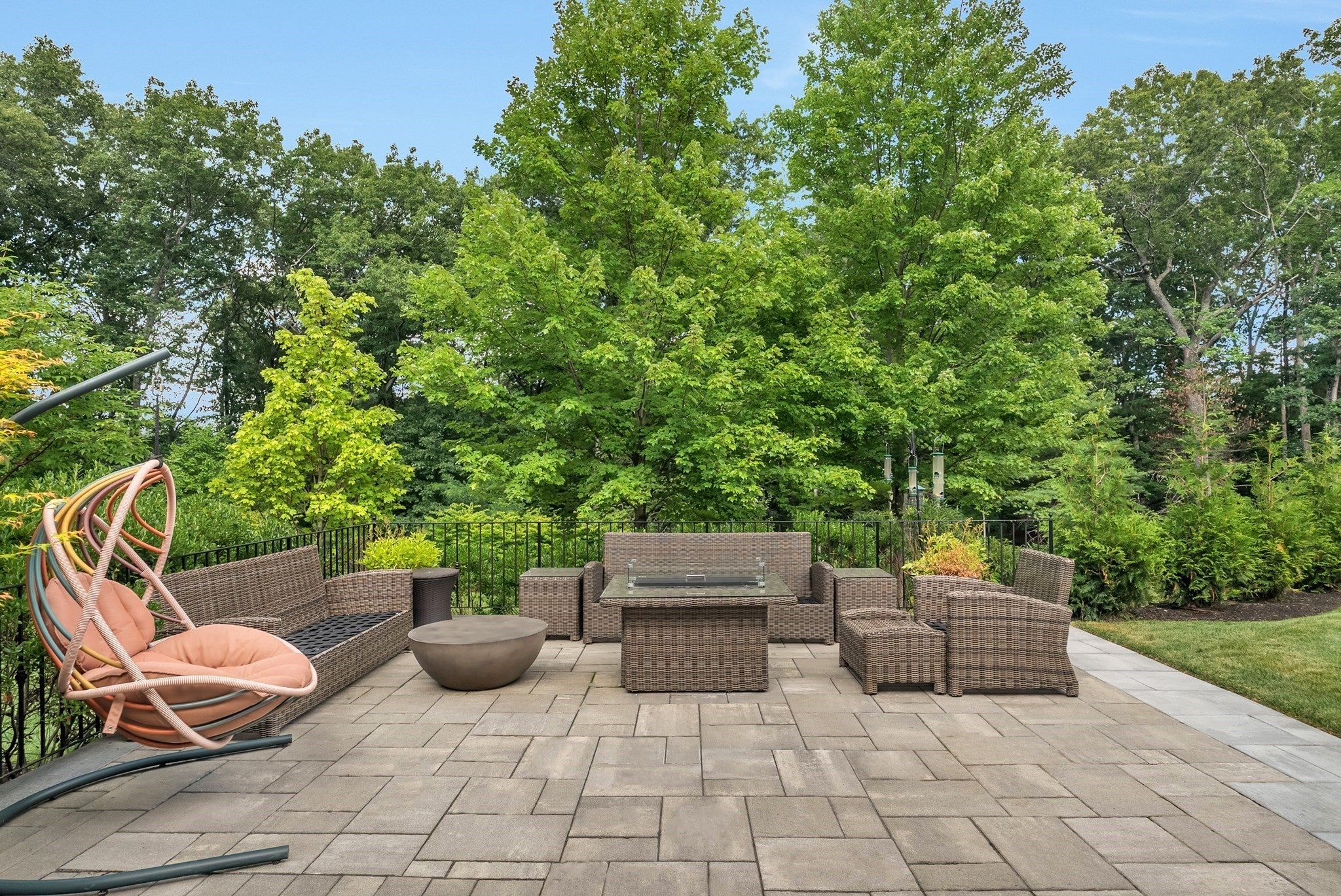 25 Holly Cir, Weston, MA Photo #28