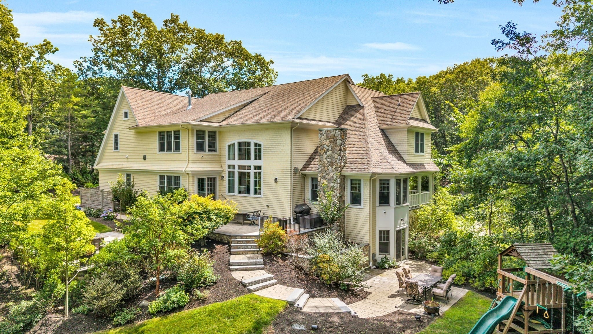 25 Holly Cir, Weston, MA Photo #31