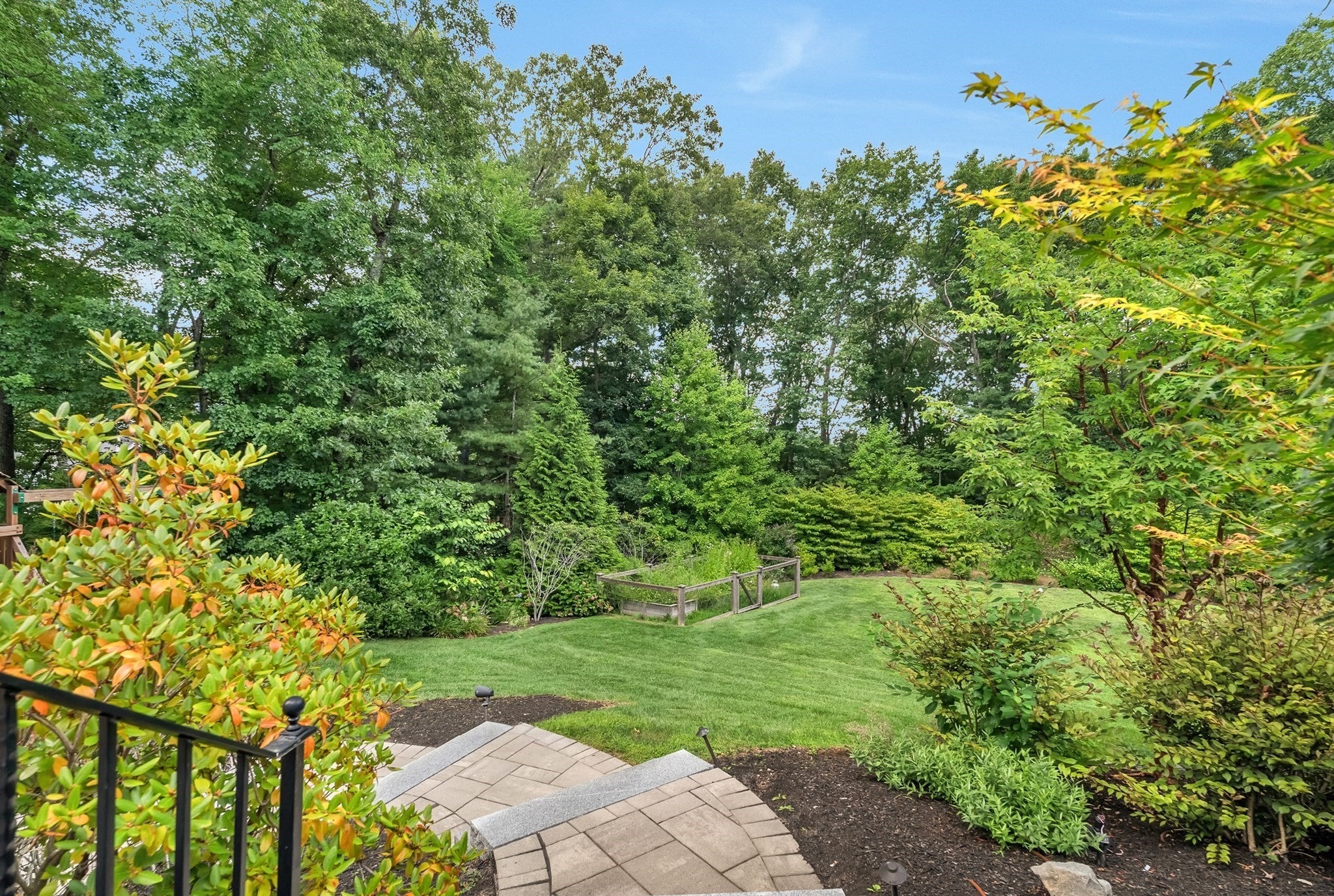 25 Holly Cir, Weston, MA Photo #29