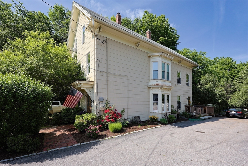 4 Martin Rd
