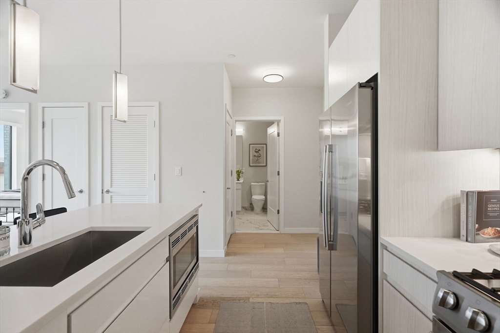 45 W 3rd St 305