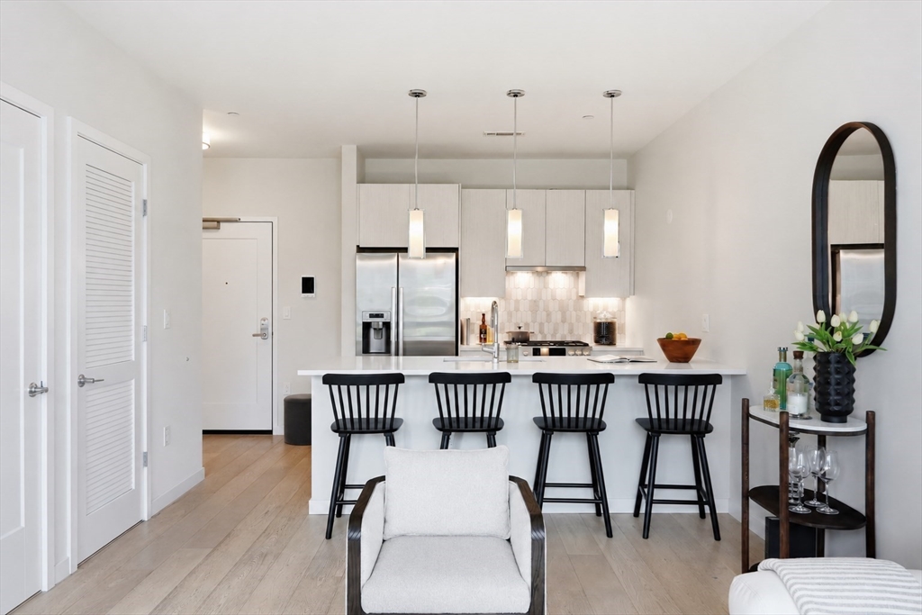 45 W 3rd St 305