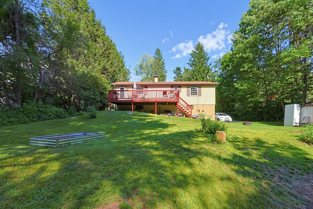 6 Woodland Dr