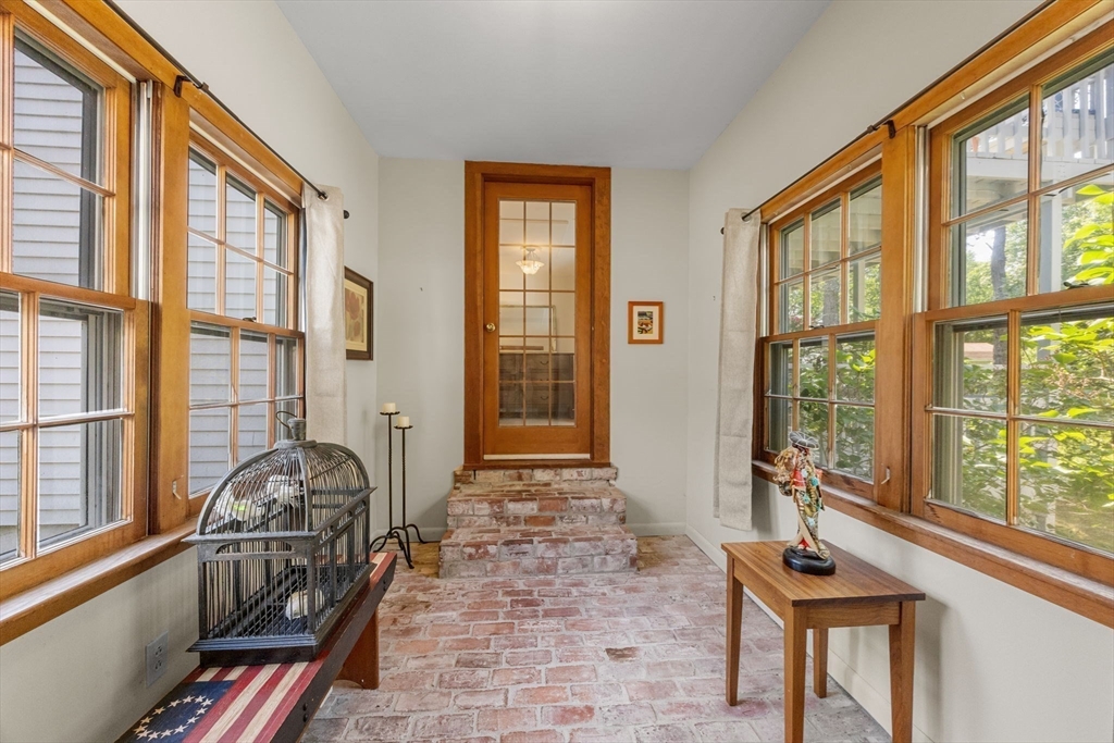 Wellfleet, Massachusetts 02667, United States, 3 Bedrooms Bedrooms, ,2 BathroomsBathrooms,Residential,Pending,158393